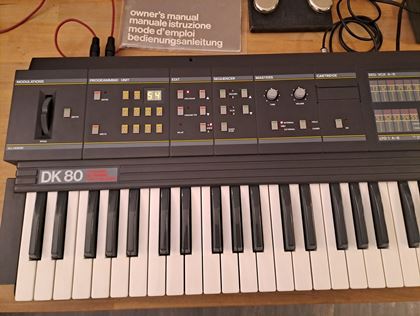 Siel-DK80 polysynth with accessories